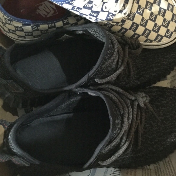 Yeezy Boost 350 Pirate Black AUTHENTIC - Picture 2 of 2